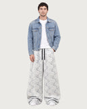 Cloud Drift baggy pants – full look on model