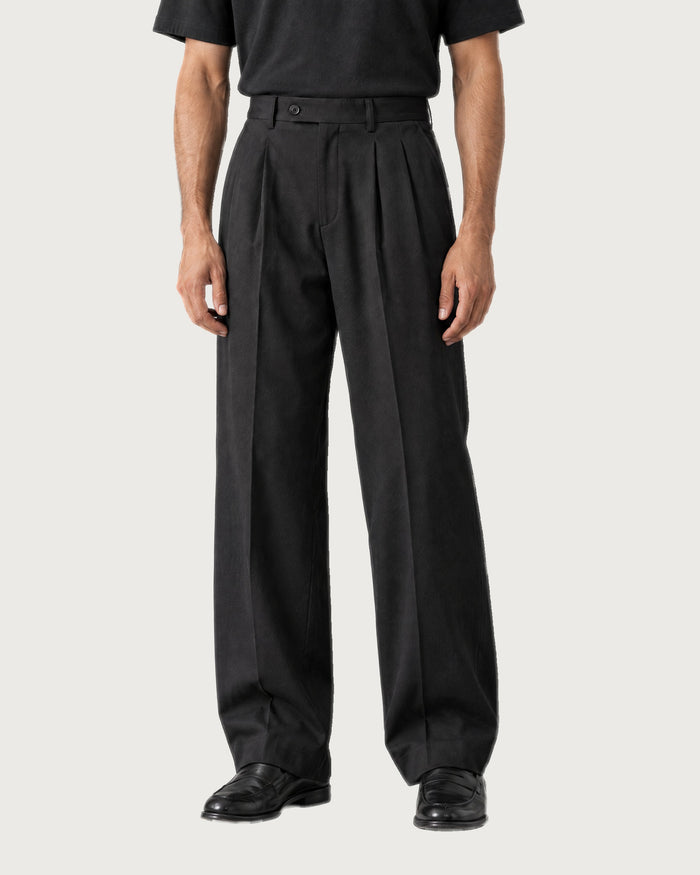 Pleated Wide-Leg Trouser - Obsidian Black