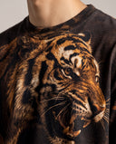 Predator's graphic relaxed tee print and cotton detail